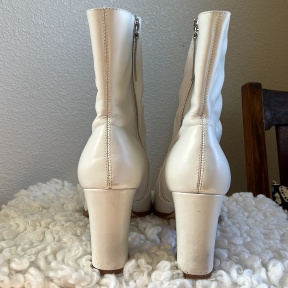 Chinese Laundry White leather block heel booties - Picture 6 of 12